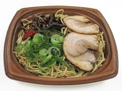 焦がしにんにく香る黒マー油豚骨焼ラーメン