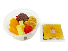 セブン-イレブン わらび餅とフルーツのあんみつ 商品写真