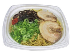 焦がしにんにく香る黒マー油豚骨焼ラーメン