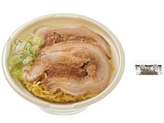 豚バラチャーシューのせ醤油ラーメン