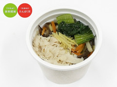 セブン-イレブン 72kcal蒸し鶏と生姜の5品目野菜スープ 商品写真