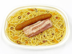 セブン-イレブン 麺大盛ペペロンチーノソーセージ＆ベーコン 商品写真