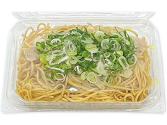 セブン-イレブン ねぎ盛り塩焼そば 商品写真