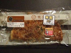 セブン-イレブン 焼きたて直送便 お好み焼きパン 米粉入り 商品写真