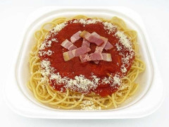 トマトの旨味 ベーコンとチーズのパスタ