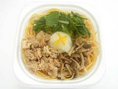 セブン-イレブン 豚肉ときのこの聖護院かぶらおろし和パスタ