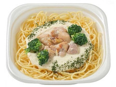 チキンとブロッコリーのクリームパスタ