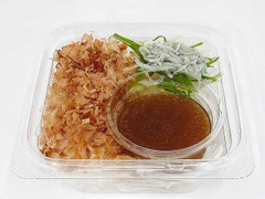 セブン-イレブン 佐賀県産新玉ネギとしらすのサラダ 商品写真
