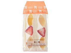 セブン-イレブン 苺と桃のサンド 商品写真