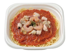 セブン-イレブン 魚介の旨味が詰まったピリ辛トマトパスタ