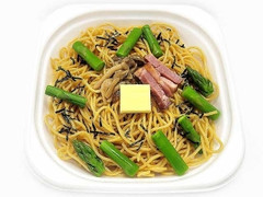 セブン-イレブン 国産アスパラとベーコンのバター醤油パスタ