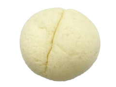 セブン-イレブン 岩手県産小麦使用カスタードクリームパン 商品写真