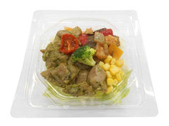 セブン-イレブン 彩り野菜とバジルチキンのサラダ 商品写真