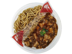 セブン-イレブン 香ばし麺の旨辛麻婆豆腐焼そば 商品写真