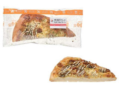 セブン-イレブン 照り焼きチキンとたまごのピザパン 商品写真