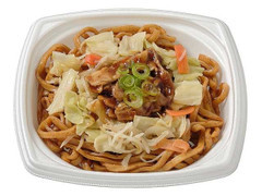 セブン-イレブン 野菜たっぷり焼うどん 商品写真