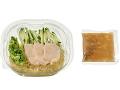 セブン-イレブン 塩ダレの冷し鶏まぜ麺 商品写真