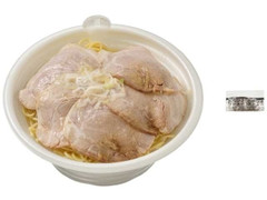 セブン-イレブン チャーシュー5枚のせ醤油ラーメン