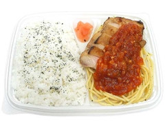 セブン-イレブン ガーリックトマト チキンステーキ弁当