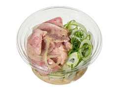 セブン-イレブン ねぎ盛り厚切り豚タンと豆もやしナムル