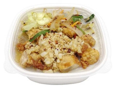 セブン-イレブン 背脂ニンニク唐揚げ丼
