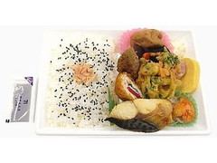 セブン-イレブン 10品目おかずの彩り幕の内弁当 商品写真