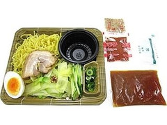 セブン-イレブン 唐辛子を増やせる！広島風つけ麺 商品写真