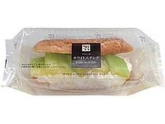 セブン-イレブン メロンのホワイトエクレア 商品写真