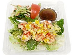 プリプリ海老マヨと生野菜のサラダ