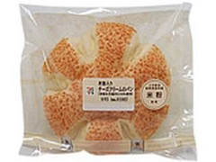 セブン-イレブン 米粉入りチーズクリームのパン 商品写真