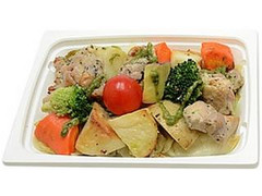 セブン-イレブン バジルチキンと野菜のグリル 商品写真