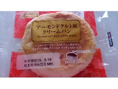 日糧 アーモンドタルト風味クリームパン 商品写真