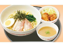 ガスト 豚骨醤油の本格つけ麺 唐揚げセット 商品写真