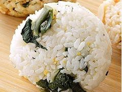 ローソンストア100 菜の花とシラスおにぎり 商品写真