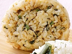 ローソンストア100 野沢菜と塩昆布おにぎり