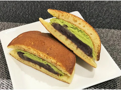 ローソンストア100 もっち生どら つぶあん＆抹茶ホイップ 商品写真