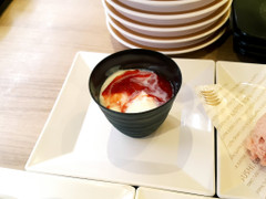 かっぱ寿司 杏仁豆腐 いちご練乳ソース 商品写真