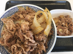 吉野家 肉だく牛丼 商品写真