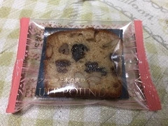 シャトレーゼ ドライフルーツと木の実のパウンドケーキ 商品写真