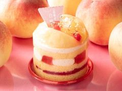 山梨県産白桃のケーキ