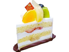 洋梨とフルーツのプレミアム純生クリームショートケーキ