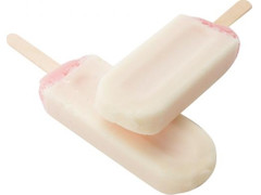 シャトレーゼ 白州名水かき氷バー 練乳いちご 商品写真