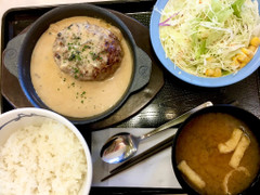 松屋 黒トリュフソースのビーフハンバーグ定食 商品写真