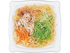 ナチュラルローソン ごまだれ豚しゃぶと野菜のおだしパスタ 商品写真