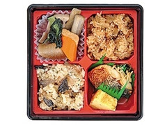 ナチュラルローソン 2種のおこわ弁当 阿波尾鶏＆信州産平茸 商品写真