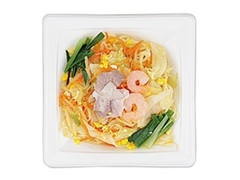 ナチュラルローソン 海老と豚肉のエスニック焼そば 1日の1／3の野菜 商品写真