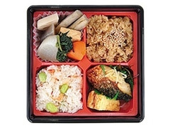 ナチュラルローソン 2種のおこわ弁当 阿波尾鶏＆桜海老 商品写真