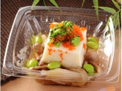 もっちりとした胡麻豆腐きのこあん