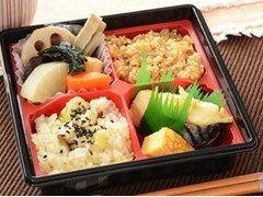 ナチュラルローソン 2種のおこわ弁当 阿波尾鶏＆さつま芋