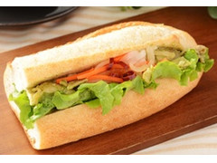 ナチュラルローソン ベトナム風サンドイッチ 豚肉＆パクチー 商品写真